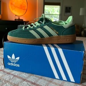 Adidas women's samba 6 spezial NWT